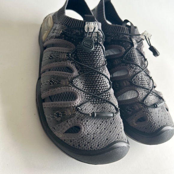 Keen Grey Black Textile Rubber Outsole Sneakers Sandals size 9 - Picture 5 of 14